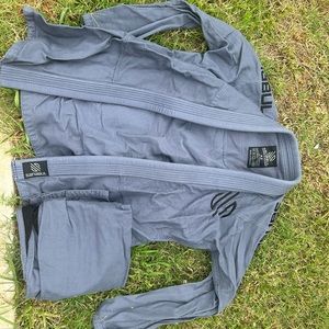 jiu jitsu gi